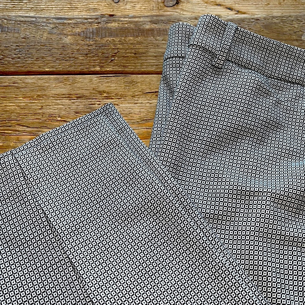 Talbots Hampshire Pant. Size 16. Black and white, office wear.